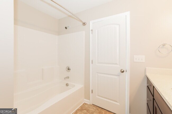 Building Photo - 155 Rockingham Dr