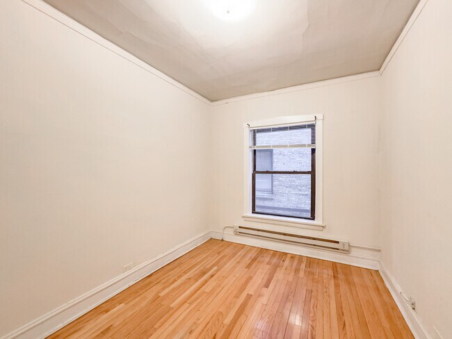 Building Photo - 1031 Dempster St