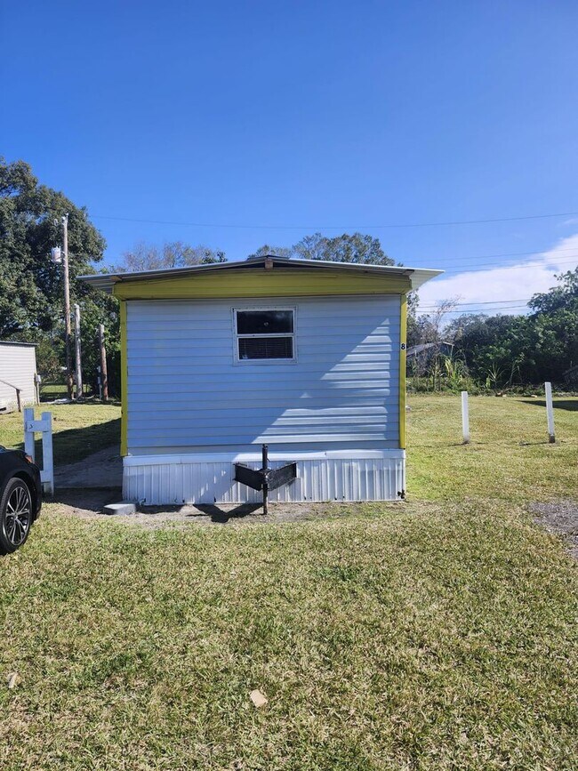 Building Photo - 1707 Reynolds Rd