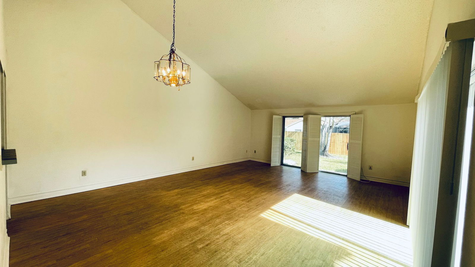 Building Photo - 600 Northern Way