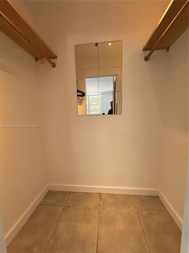 Building Photo - 750 NE 64th St