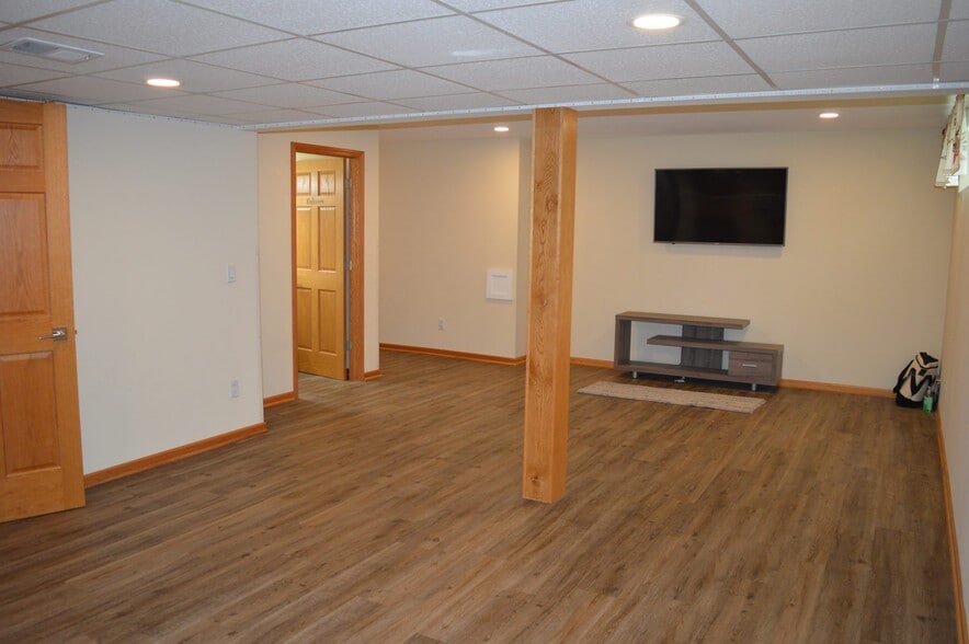 Building Photo - 9314 Highland Gate Way