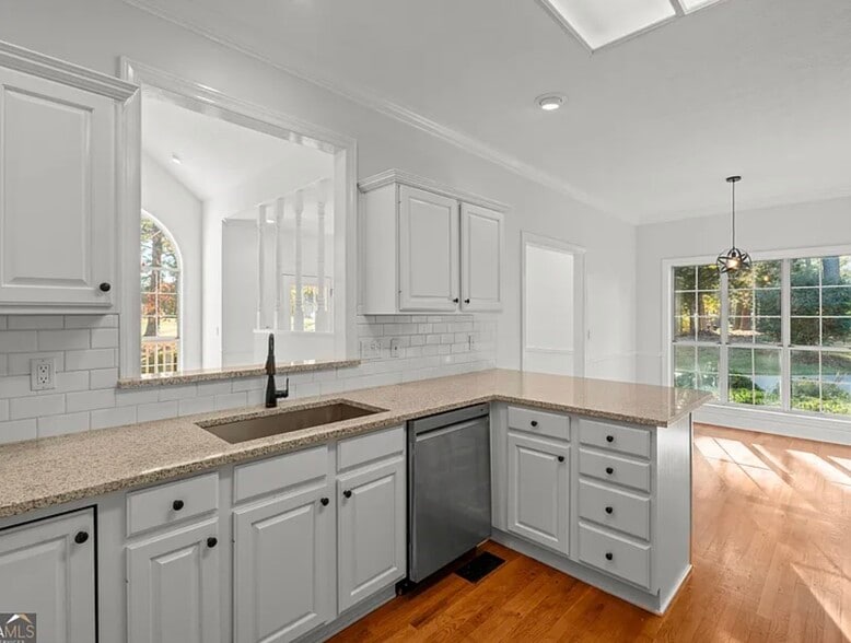 Building Photo - 7064 Brigade Ct