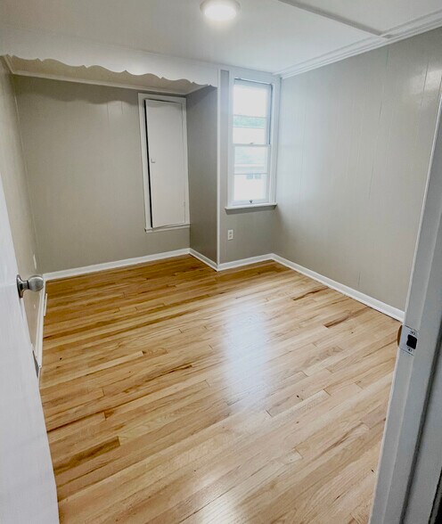 Second Bed - 3956 Hollow Rd