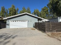 Building Photo - 4 bedroom home in Simi Valley