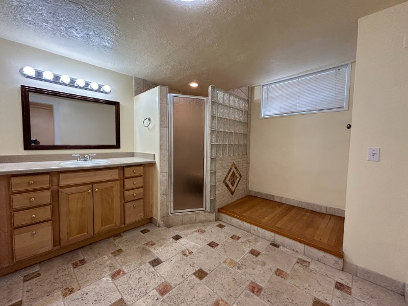 Building Photo - 1449 S University Blvd