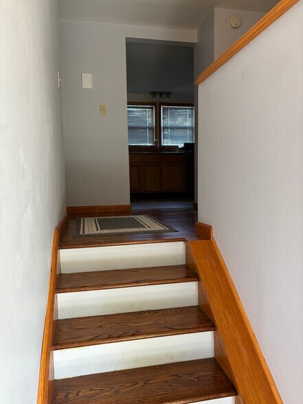 Building Photo - 1 Parksville Rd