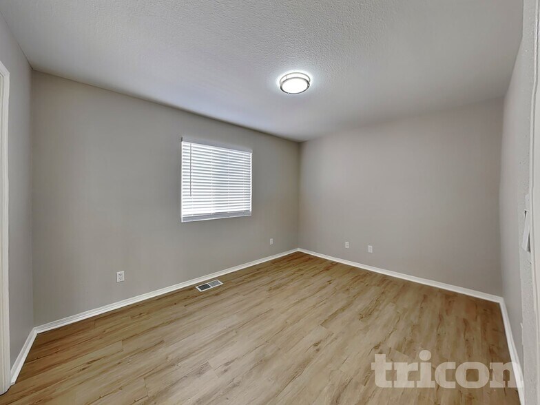 Building Photo - 5901 Storyteller Rd NW