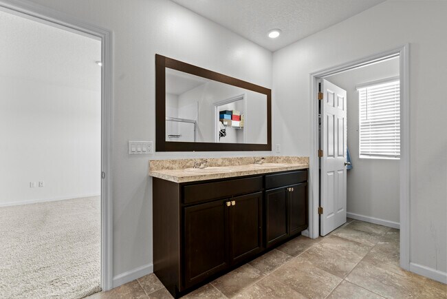 Building Photo - 6455 NW Castlebrook Ave