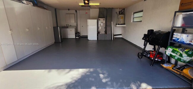 Building Photo - 22310 Cameo Dr E