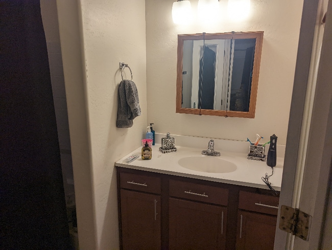 Building Photo - 837 E Gable Ave