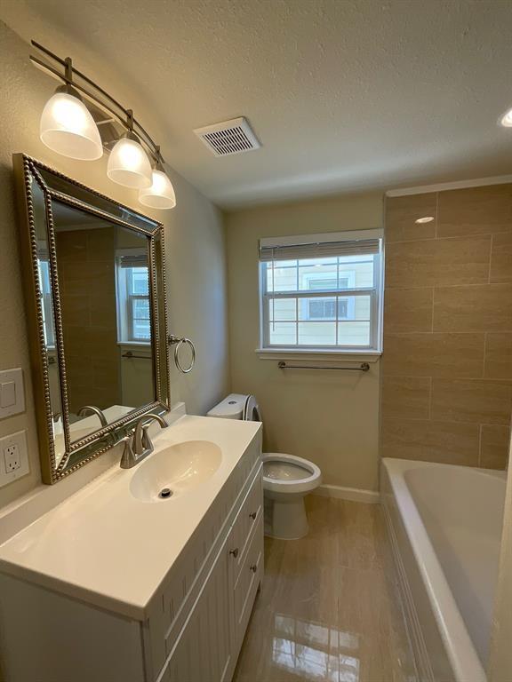 Building Photo - 2511 Shakespeare St