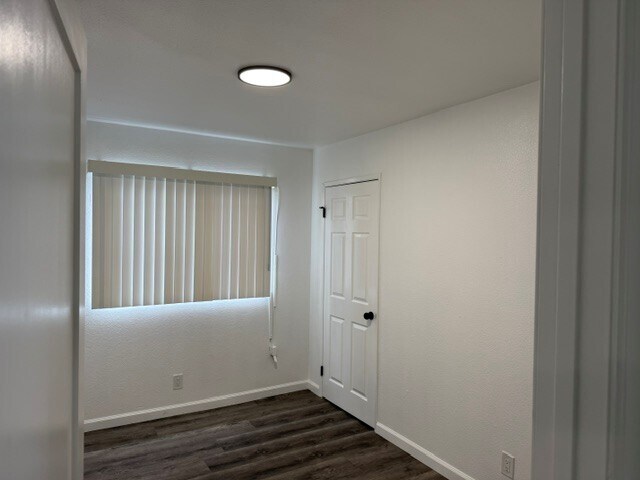 Building Photo - 448 W 87th St