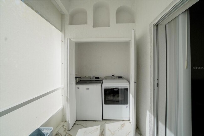 Building Photo - 12113 Capilla Ln