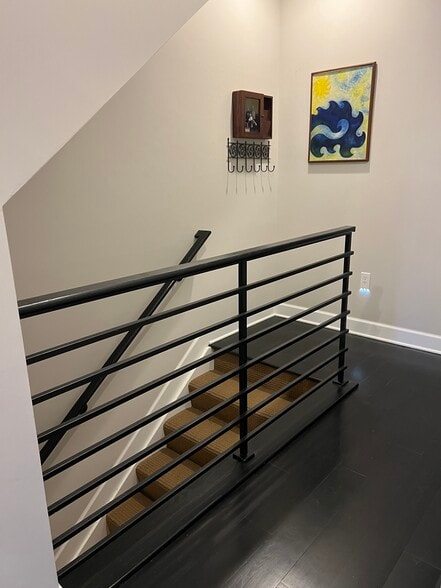 Building Photo - 1053 Harrison Park Pl