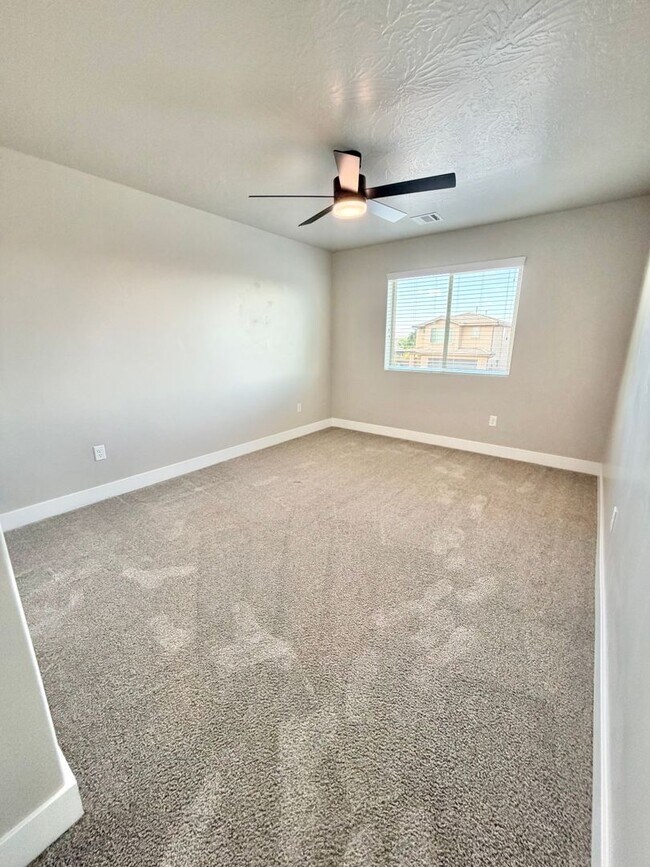 Building Photo - 5973 S Kastra Ln