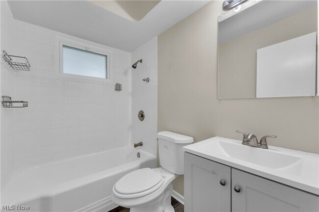 Building Photo - 29210 Green Dr