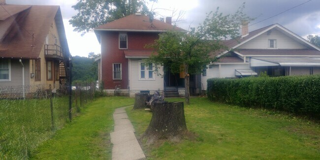 Building Photo - 727 Michigan Ave