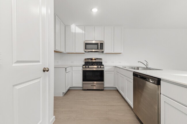 Building Photo - 3415 Rock Ml Dm