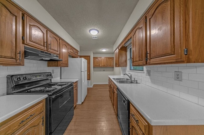 Building Photo - Great 2 Bed /1 Bath Downtown Bentonville