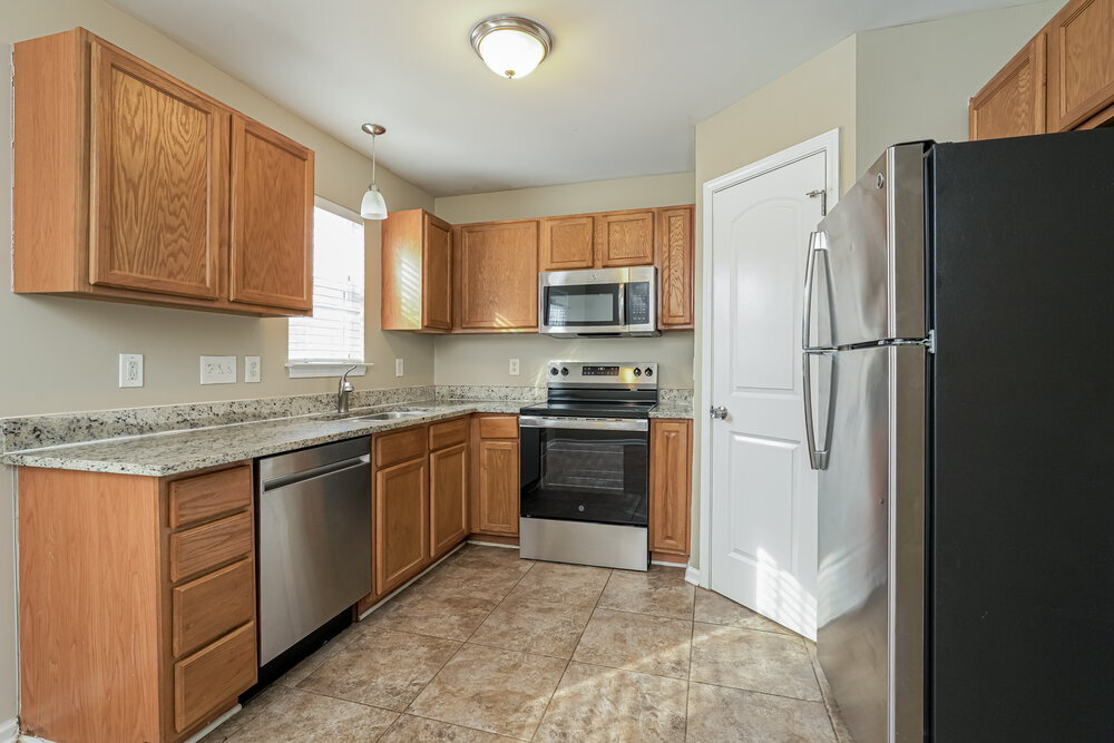 Building Photo - 5624 Fairway Forest Dr