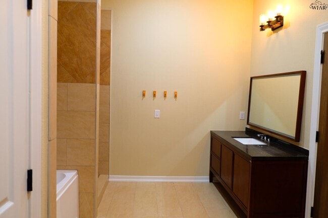 Building Photo - 20 Edwards Way