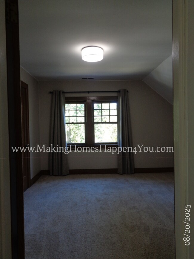 Building Photo - 2160 Trade St SE