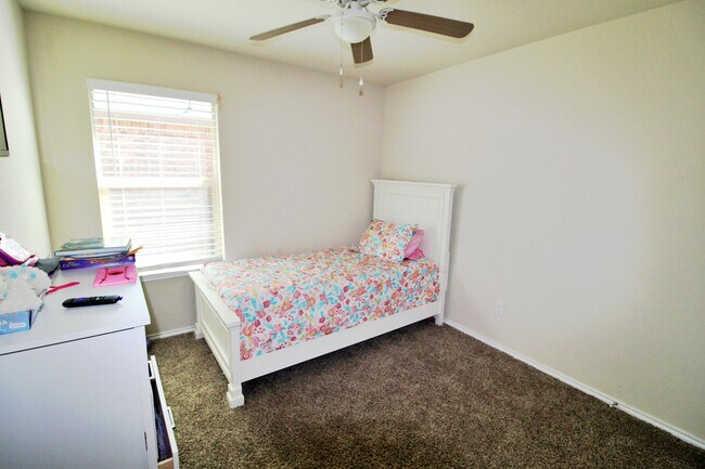 Building Photo - 2708 Risinger Rd