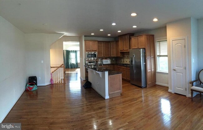 Building Photo - 542 Rudbeckia Pl