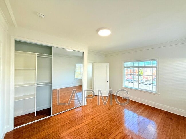 Building Photo - 1536 4th Ave