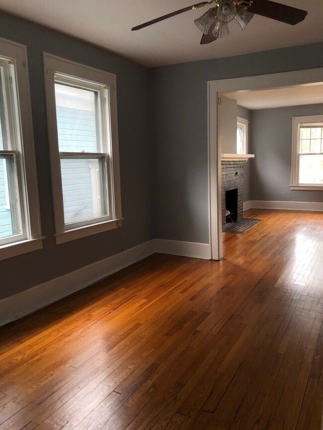 Building Photo - 106 Bellaire Pl