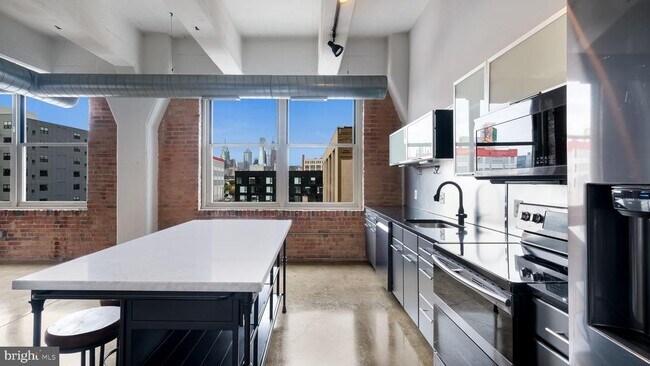 Building Photo - 444 N 4th St