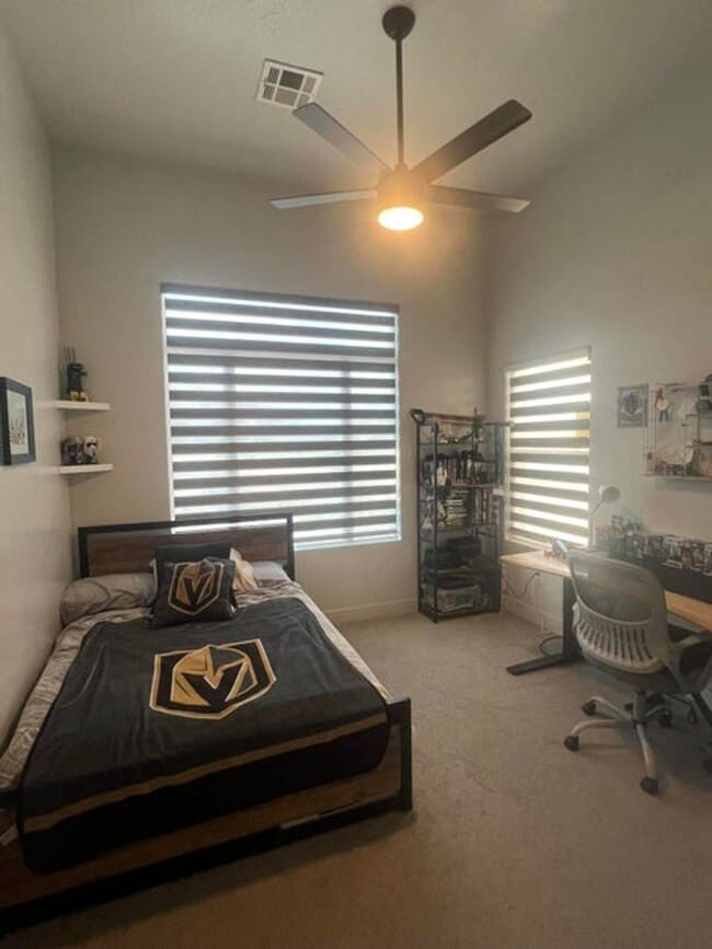 Building Photo - Stunning 4 Bedroom Home!