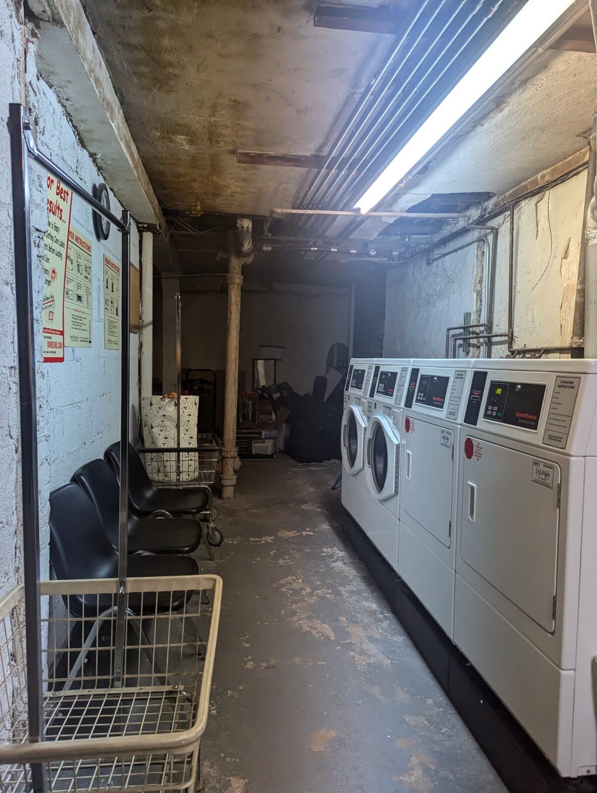 Building Photo - 421 E 78th St