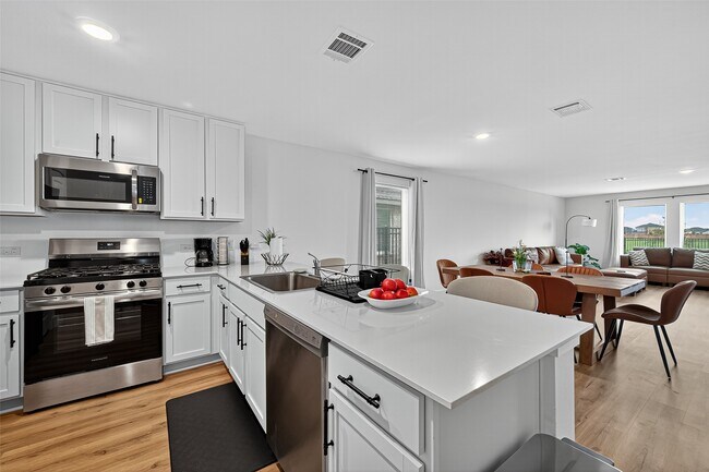 Building Photo - 27615 Village Cir Dr