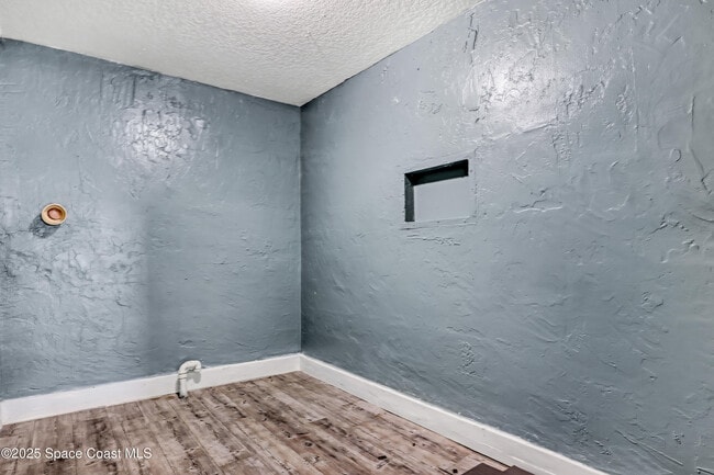 Building Photo - 151 Coconut Dr