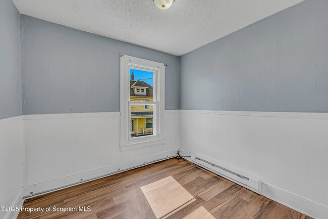 Building Photo - 7 Plum Pl