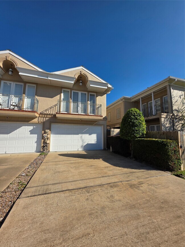 Building Photo - 1714 Roy St