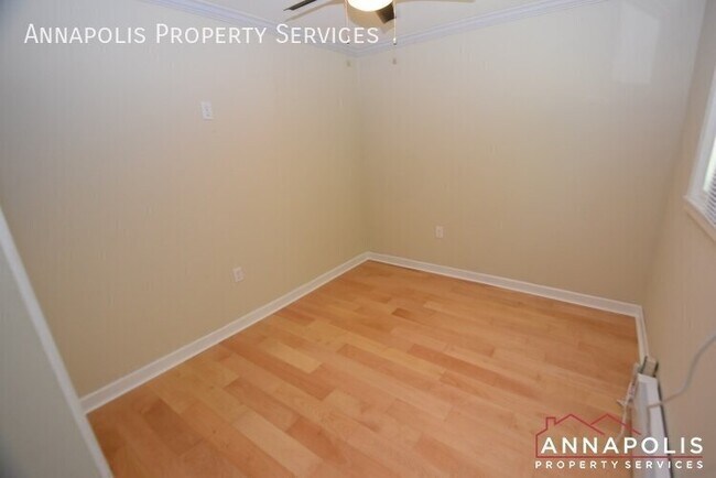Building Photo - 1204 Breitwert Ave