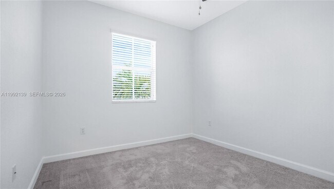 Building Photo - 2676 SE 12th St