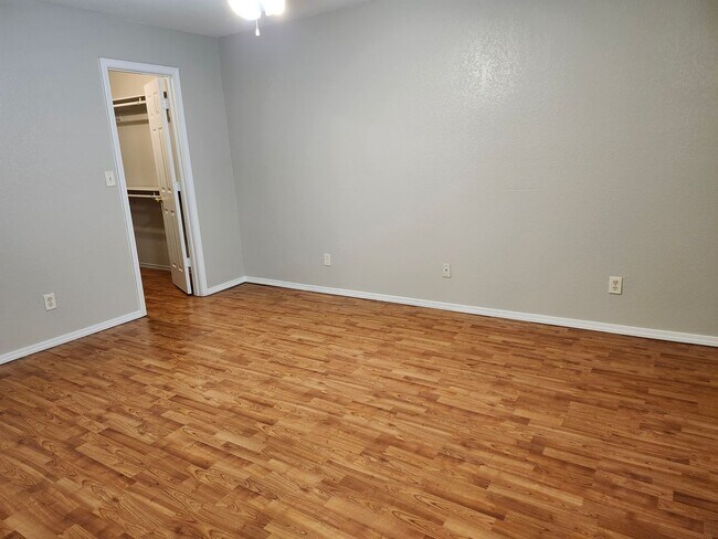 Building Photo - 1510 Bennett Rd