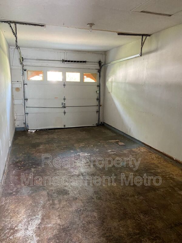 Building Photo - 1902 Stone Hearth Ct