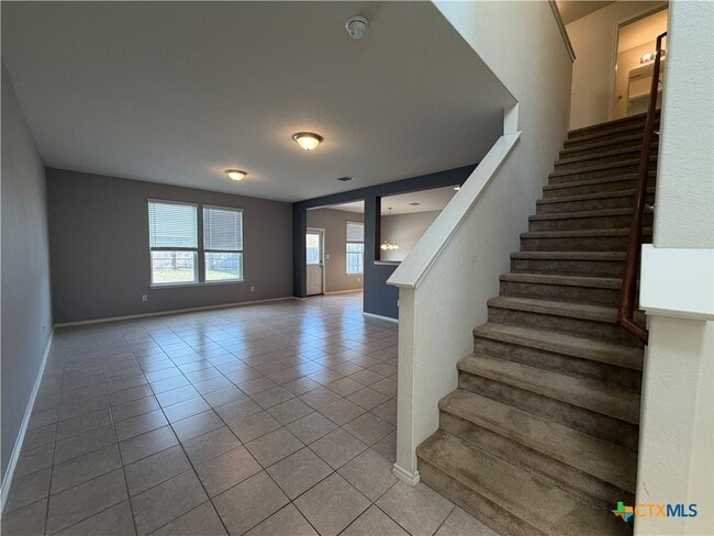 Building Photo - 323 Mistflower