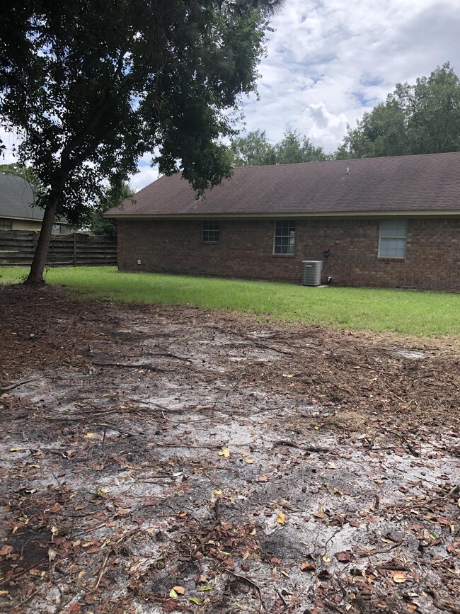 Building Photo - 663 Windward Dr