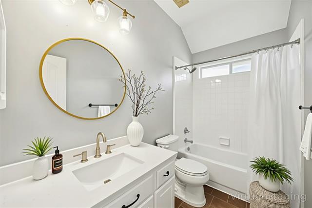 Building Photo - 4001 Lakeside Dr