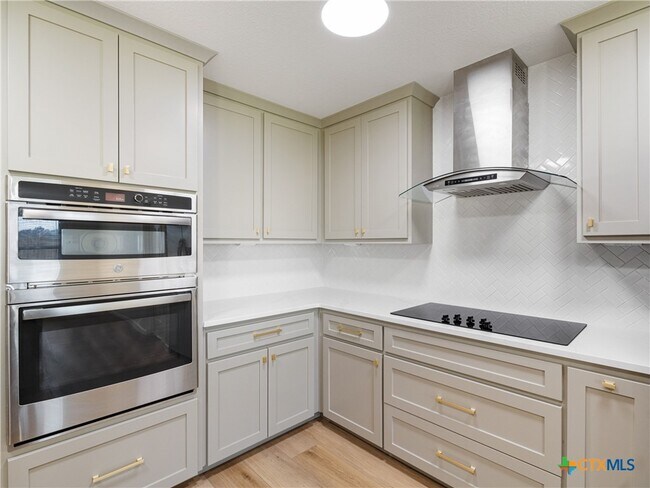 Building Photo - 1625 Sunnybrook Dr