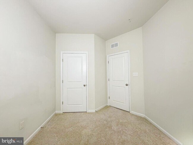 Building Photo - 1713 Red Fox Trl