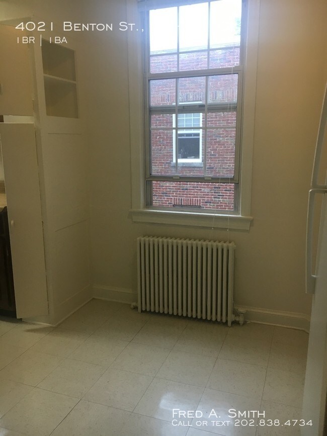 Building Photo - 4021 Benton St NW