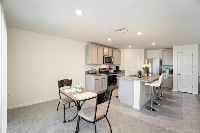 Building Photo - 38311 Sonnet Landing Ave