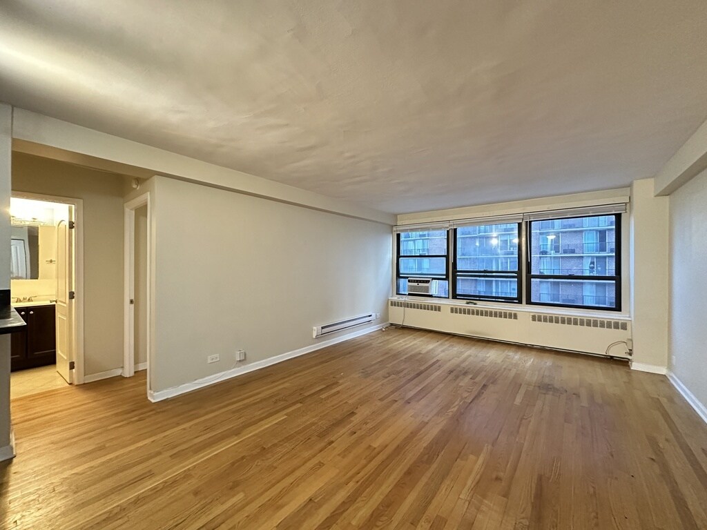 Building Photo - 4180 N Marine Dr